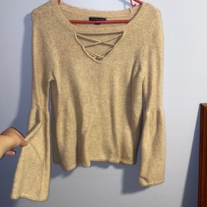 Small American Eagle Sweater with Flared Sleeves